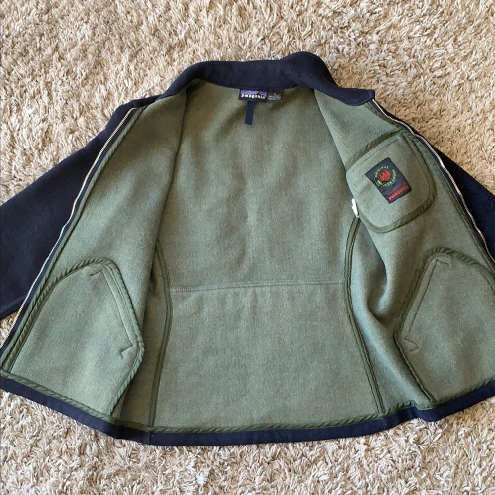 PATAGONIA Women’s 100% Wool Navy Jacket - Picture 5 of 16